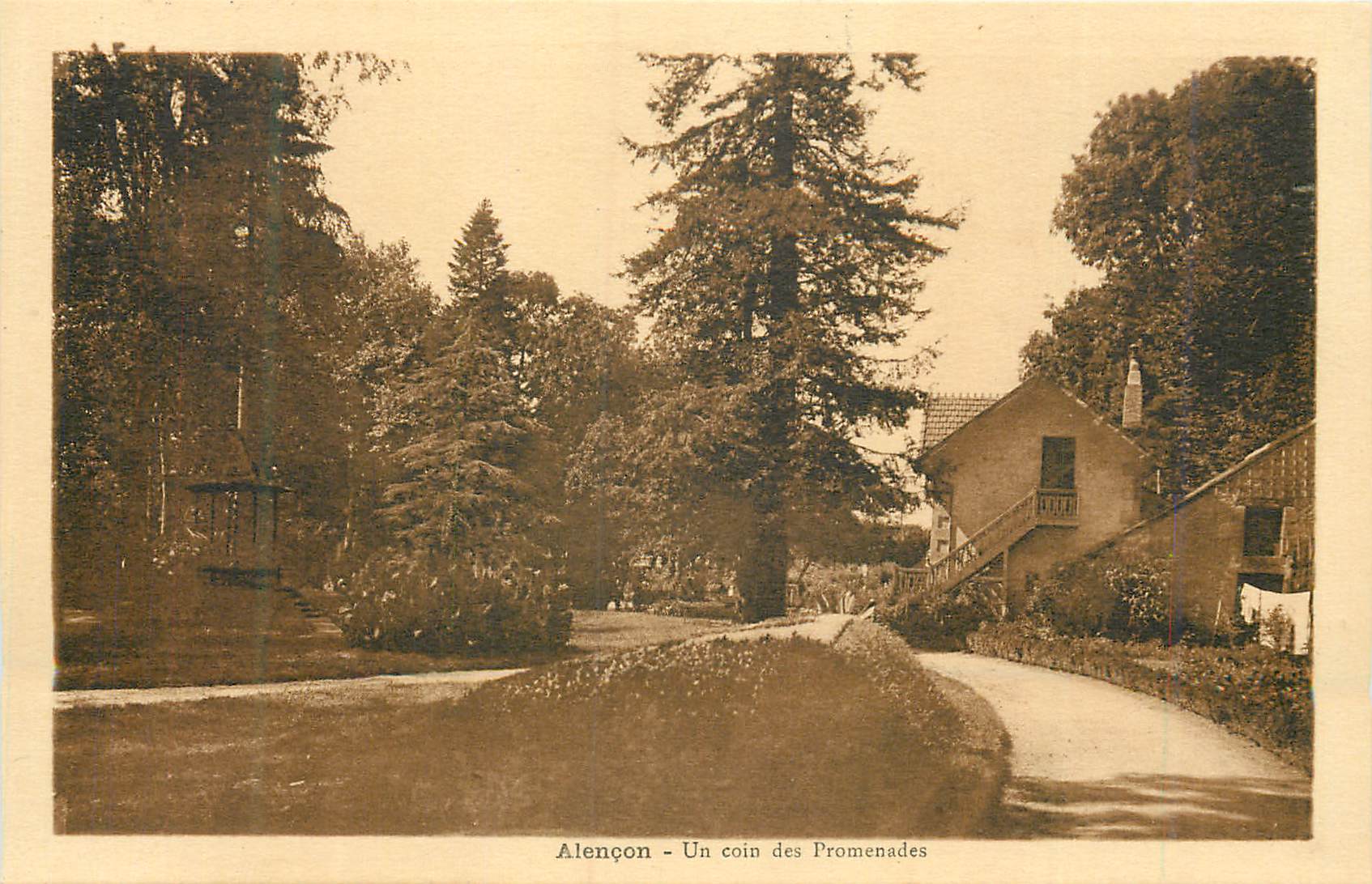 CPA Alencon Un Coin des Promenades
